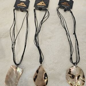 Elegant Black Necklace Set with Shell Pendants